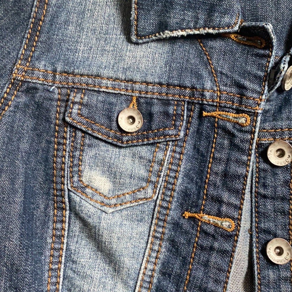 . Dollhouse crop denim jacket size xs - Picture 3 of 5